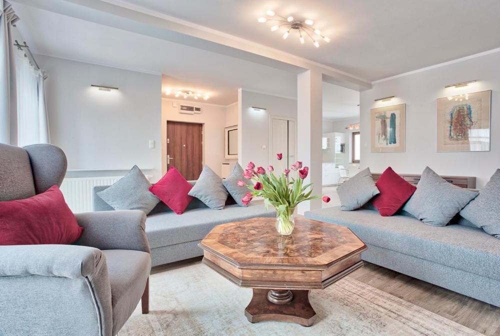 Family Apartment By Tyzenhauz كراكوفيا المظهر الخارجي الصورة